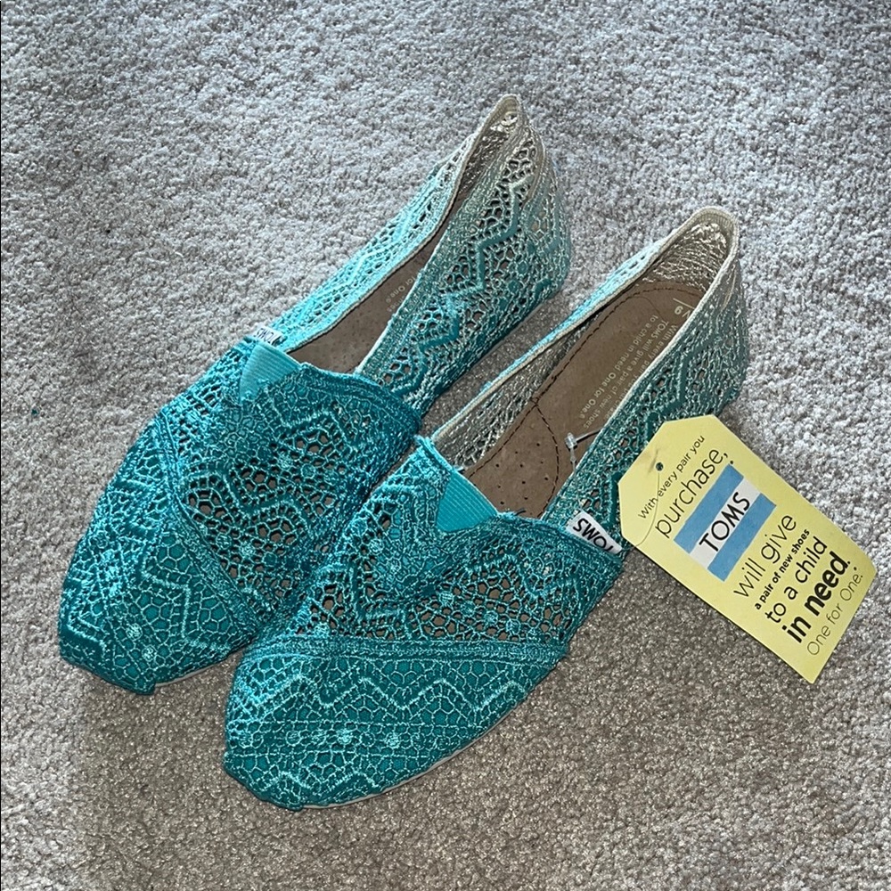Toms Blue Lace Flats